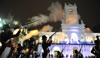 Inician preparativos para el desfile del 25 de Mayo