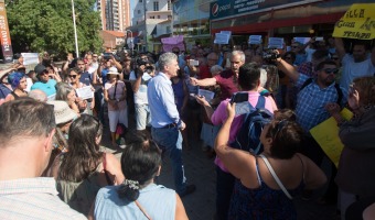 VECINOS DE VILLA GESELL MOSTRARON SU APOYO Y SOLIDARIDAD AL INTENDENTE