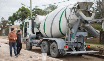 AVANZA LA REPARACIN DE CALLES DE ASFALTO