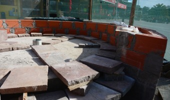 Se trabaja en la obra del Mstil para la Plaza Primera Junta