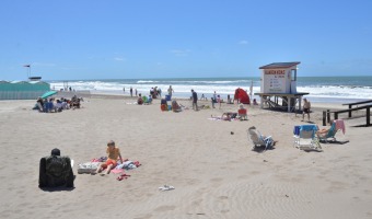En el fin de semana XL, Villa Gesell recibe gran cantidad de turistas luego de nueve meses de espera