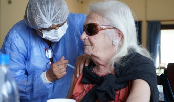 SE REALIZ LA VACUNACIN CONTRA COVID-19 EN GERITRICOS