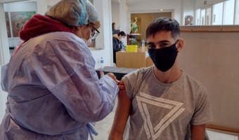 COMIENZA LA VACUNACIN A PERSONAS SIN PATOLOGAS DE RIESGO