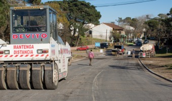 CONTINA LA OBRA DE REASFALTADO EN LA AVENIDA 3