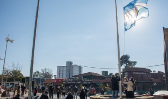 BARRERA ENCABEZ EL ACTO POR EL DA DE LA BANDERA