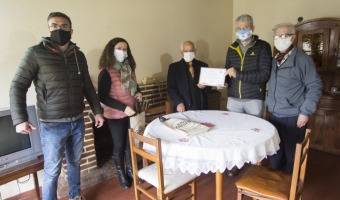 EMOTIVO RECONOCIMIENTO A MIEMBROS DE LA COMISIN PROMOTORA DE LA AUTONOMA MUNICIPAL