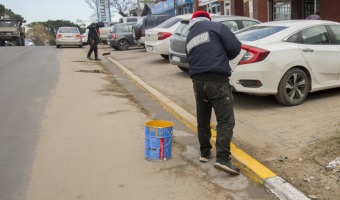 AVANZAN LOS TRABAJOS DE SEALIZACIN Y PINTURA DE CORDONES
