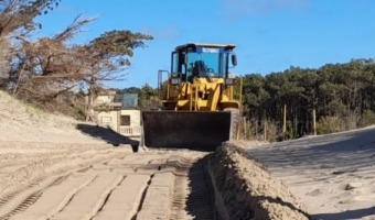 CORRALN SUR TRABAJA EN EL MANTENIMIENTO DE MAR DE LAS PAMPAS Y MAR AZUL
