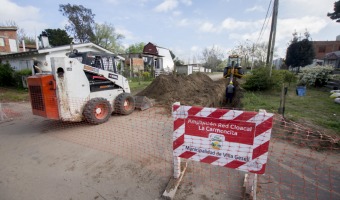 AVANZA LA RED DE CLOACAS EN EL BARRIO LA CARMENCITA