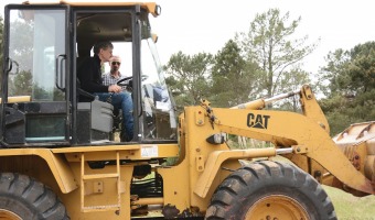 Comenzaron a abrir calles y delimitar lotes Procrear