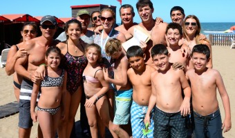 Se reconoci a la mdica que salv la vida de un hombre con un desfibrilador de un balneario