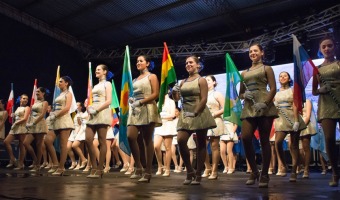 La lluvia no detuvo a la Fiesta Nacional de la Diversidad Cultural