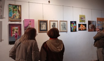 ARTE Y AMISTAD EN UNA EXPO EN MAR AZUL