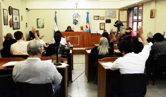 Clarn se preocupa porque algunos concejales geselinos se autobajaron los impuestos