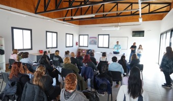 COMENZ EL CURSO DE COLORIMETRA EN EL CENTRO COMUNITARIO DE LA CARMENCITA