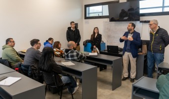 AUTORIDADES DE LA UTN Y MUNICIPALES VISITARON A ESTUDIANTES DE LA DIPLOMATURA EN ROBTICA