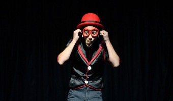 SE REALIZ� UN SHOW DE MAGIA GRATUITO PARA CELEBRAR EL D�A DE REYES