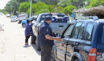FUERTE OPERATIVO POLICIAL DE CONTROL VEHICULAR EN LOS M�DANOS