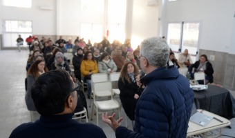 PUENTES: SE REALIZ� UNA CHARLA INTRODUCTORIA A UNA NUEVA CARRERA