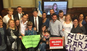 #LuzParaEllos: es ley el proyecto de tarifas gratuitas para los electrodependientes